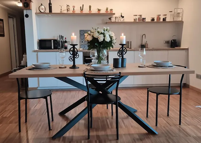 La Buca - - Elegant Apartment, 150 Sq M - Private Covered Parking - Private Terrace - Just 1500 Mt From Downtown * Côme