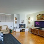La Buca - - Elegant Apartment, 150 Sq M - Private Covered Parking - Private Terrace - Just 1500 Mt From Downtown Como