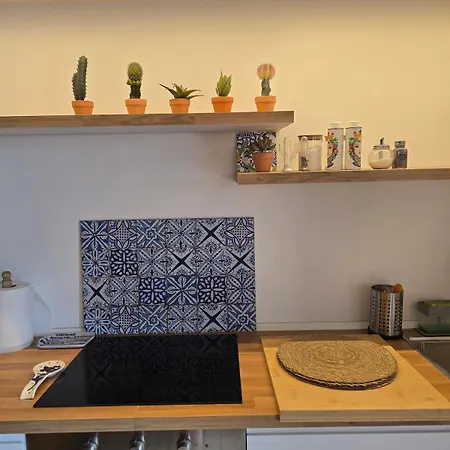 La Buca - - Elegant Apartment, 150 Sq M - Private Covered Parking - Private Terrace - Just 1500 Mt From Downtown *