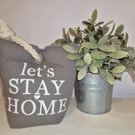 Appartement La Buca - - Elegant Apartment, 150 Sq M - Private Covered Parking - Private Terrace - Just 1500 Mt From Downtown *