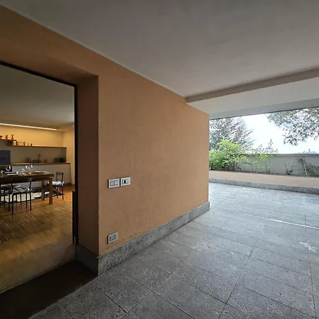 La Buca - - Elegant Apartment, 150 Sq M - Private Covered Parking - Private Terrace - Just 1500 Mt From Downtown *