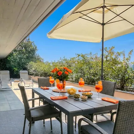 La Buca - - Elegant Apartment, 150 Sq M - Private Covered Parking - Private Terrace - Just 1500 Mt From Downtown,family-friendly *