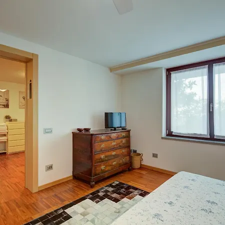 La Buca - - Elegant Apartment, 150 Sq M - Private Covered Parking - Private Terrace - Just 1500 Mt From Downtown,family-friendly Apartment *