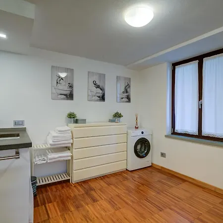 La Buca - - Elegant Apartment, 150 Sq M - Private Covered Parking - Private Terrace - Just 1500 Mt From Downtown,family-friendly Apartment *