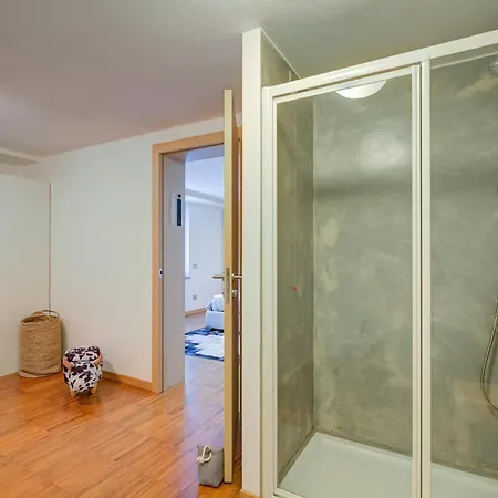 Apartment La Buca - - Elegant Apartment, 150 Sq M - Private Covered Parking - Private Terrace - Just 1500 Mt From Downtown,family-friendly
