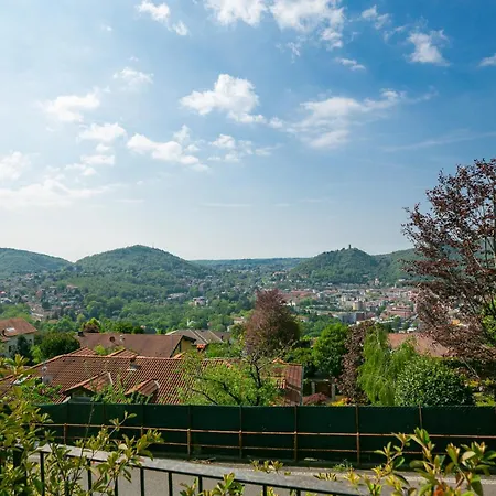 La Buca - - Elegant Apartment, 150 Sq M - Private Covered Parking - Private Terrace - Just 1500 Mt From Downtown,family-friendly Lejlighed