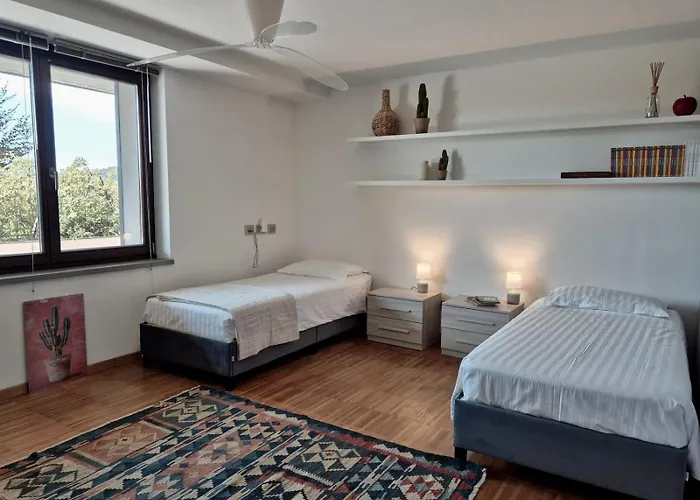La Buca - - Elegant Apartment, 150 Sq M - Private Covered Parking - Private Terrace - Just 1500 Mt From Downtown * コモ