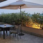 La Buca - - Elegant Apartment, 150 Sq M - Private Covered Parking - Private Terrace - Just 1500 Mt From Downtown * Como