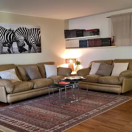 La Buca - - Elegant Apartment, 150 Sq M - Private Covered Parking - Private Terrace - Just 1500 Mt From Downtown