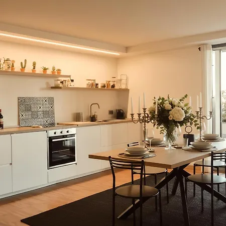 La Buca - - Elegant Apartment, 150 Sq M - Private Covered Parking - Private Terrace - Just 1500 Mt From Downtown Апартаменты Комо